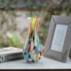 Cá d'Oro Jarrón de cristal de 10.6 pulgadas de alto multicolor confeti soplado a mano estilo Murano vidrio artístico