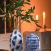 TERESA'S COLLECTIONS Florero de Cerámica Jarrón, Floreros Decorativos Modernos Hechos a Mano Azul y Blanco para Sala de Estar, Cocina, Mesa, hogar, Oficina, Boda, Regalo